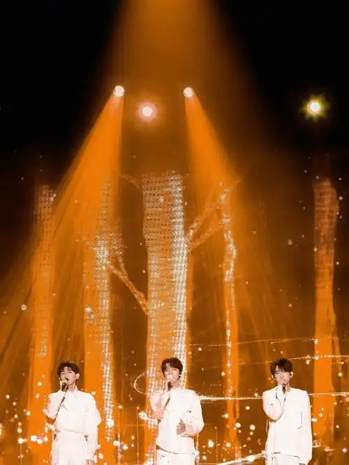 tfboys八周年快乐