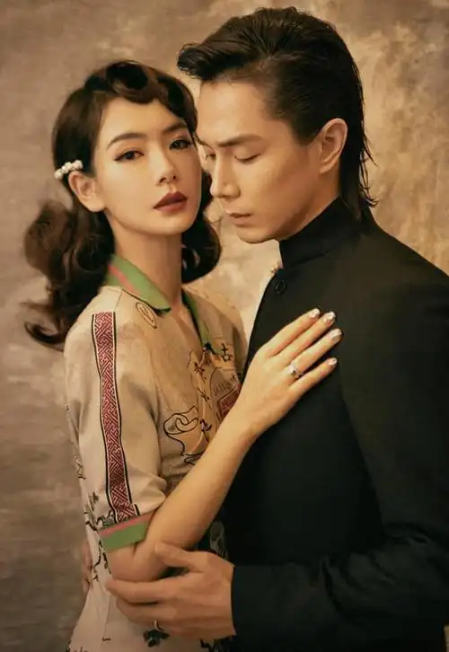 在娱乐圈中,戚薇和李承铉这对金童玉女的爱情让