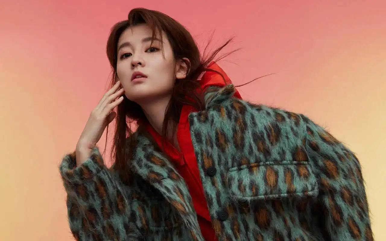 乔欣清爽率性写真图片桌面壁纸