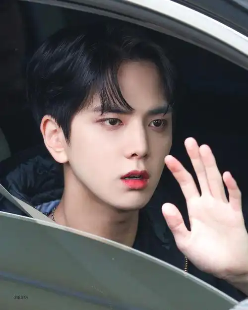 进来洗眼睛金泳勋帅死我得了