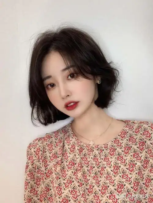 短发烫发发型2021,时尚有个性,备受女生青眯 - 知乎