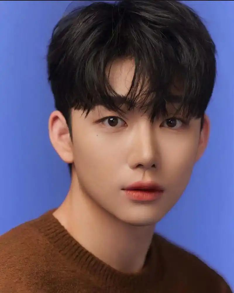 男生自然感发型 男生少年感气垫烫发型