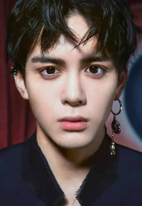 内娱公认的顶级神颜10位,李现第8许凯第6,王一博排第3