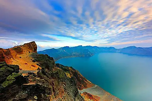 长白山天池全景