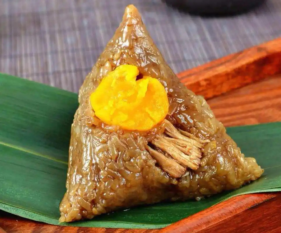 蛋黄鲜肉粽排骨粽蜜枣粽详细做法,简单易学,味美可口