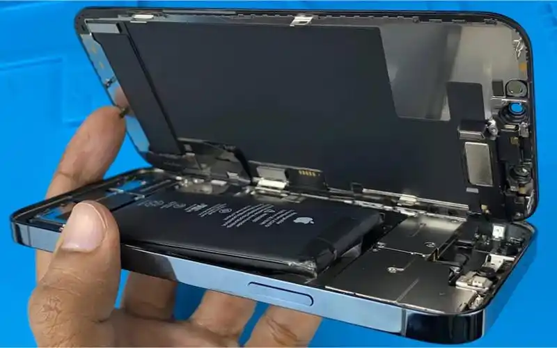 iphone12pro电池发生鼓包问题