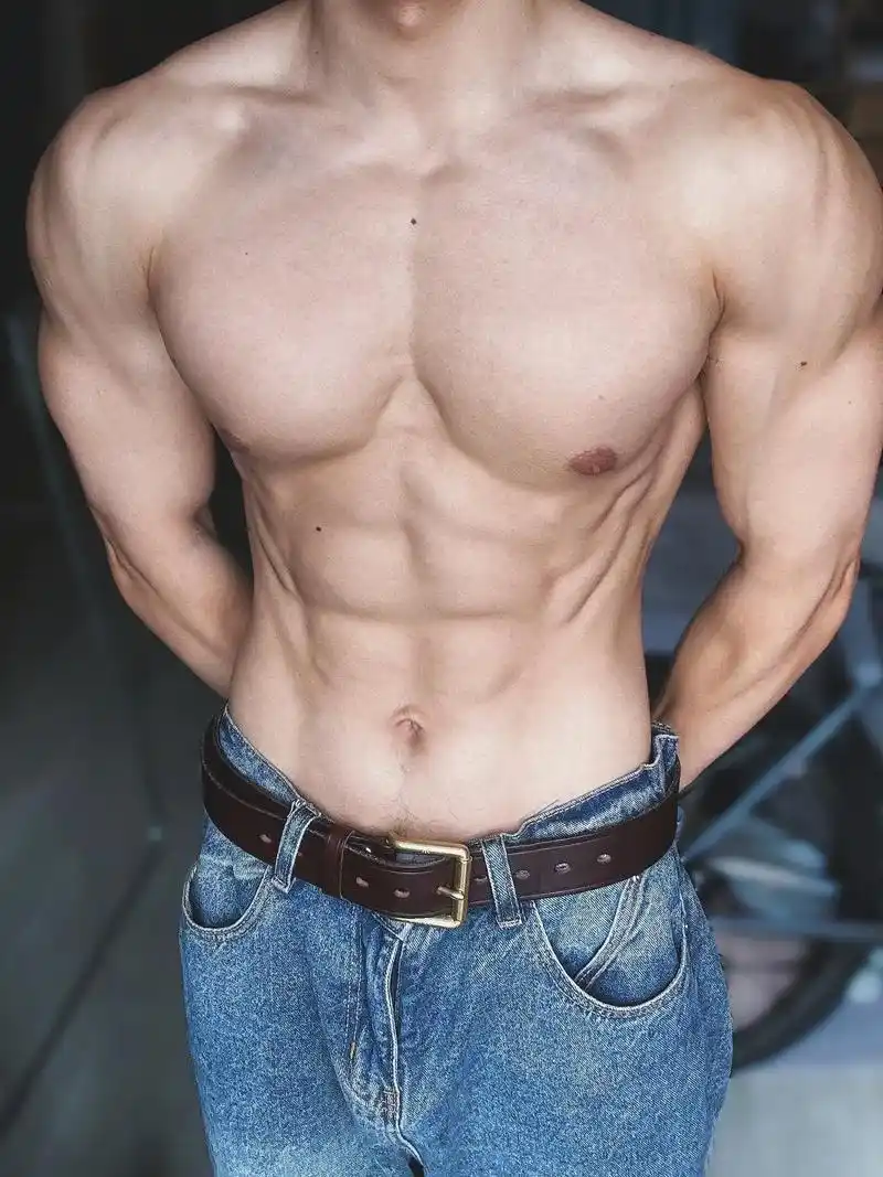 喜欢没用,在和健身房谈恋爱呢.#腹肌 #禁欲系 #bodyb - 抖音