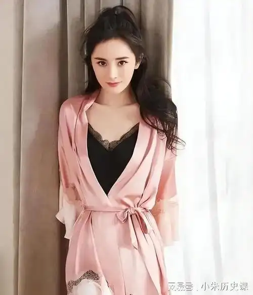 人间水蜜桃37岁杨幂饱满有料女人味十足