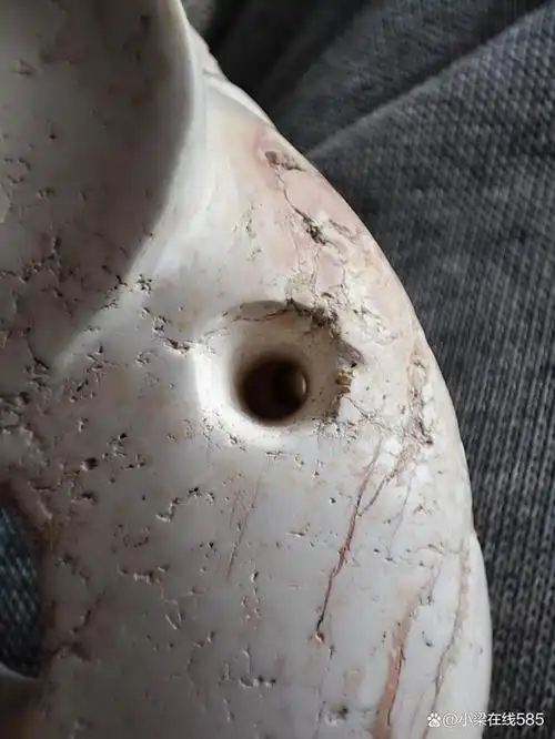 红山文化玉器孔道特征