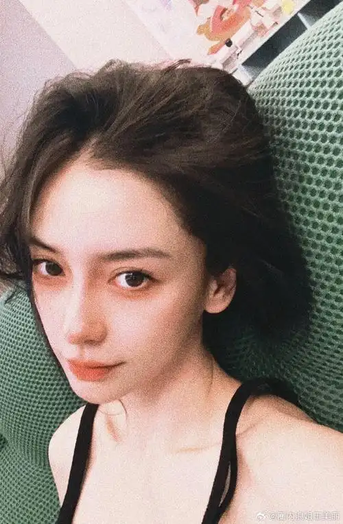 angelababy不太喜欢七夕这样的日子##angelababy七夕自拍照