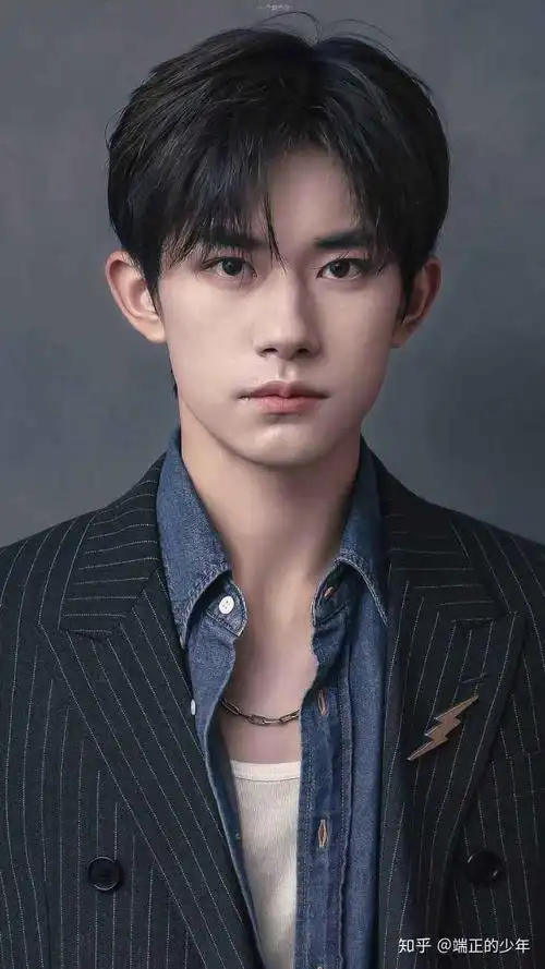 易烊千玺可盐可甜可帅可萌