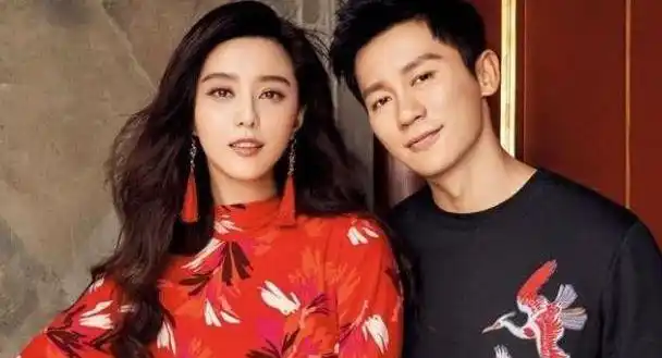 李晨"新女友"美照爆出,书香气息满满,网友评论:比那谁好看!