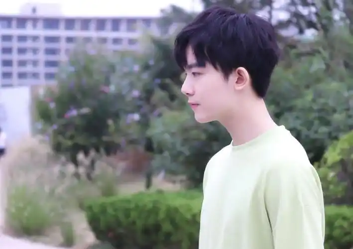 李明德|牛油|长袖_新浪新闻