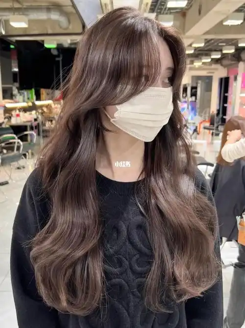 女孩子一定要尝试的甜美感发色,巧克力棕色