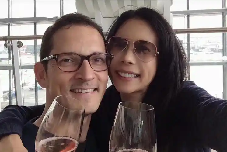 回顾《古惑仔》8位"大嫂"现状,有人路边摆摊,有人身家