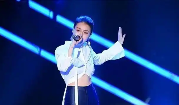 好声音没夺冠却嫁给爱奇艺总裁34岁的她成了人生赢家