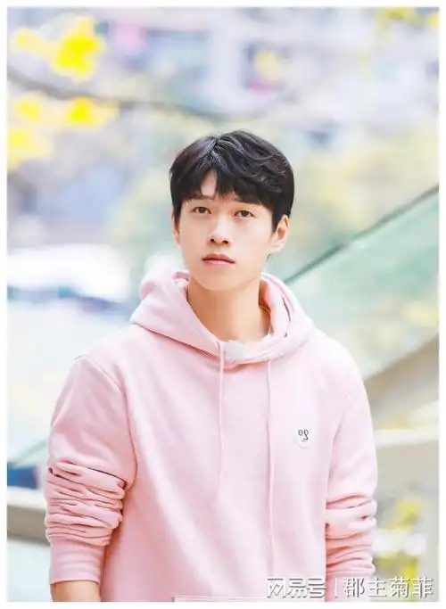 杨幂秦岚接连沦陷事实证明魏大勋才是真正的人间清醒