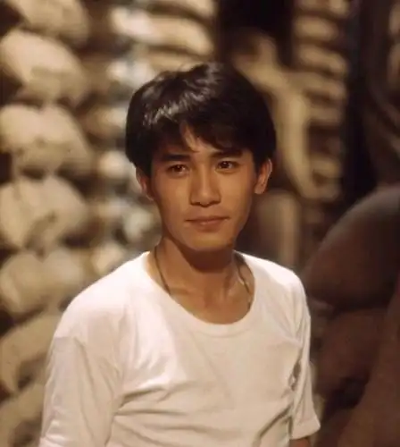 那些令人惊艳的男明星照片