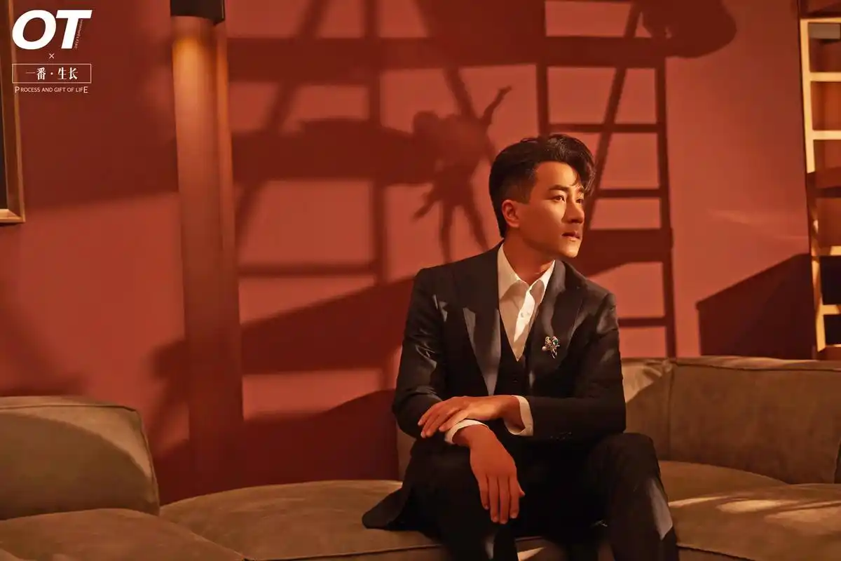 美城视觉 |西服定制 #品牌方明星案例「刘恺威」 舞台上的演 - 抖音