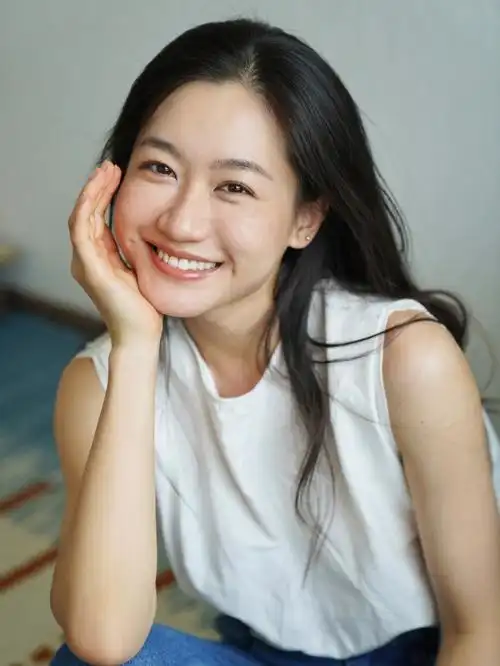 快乐最重要爱笑女孩的眼部抗纹必备