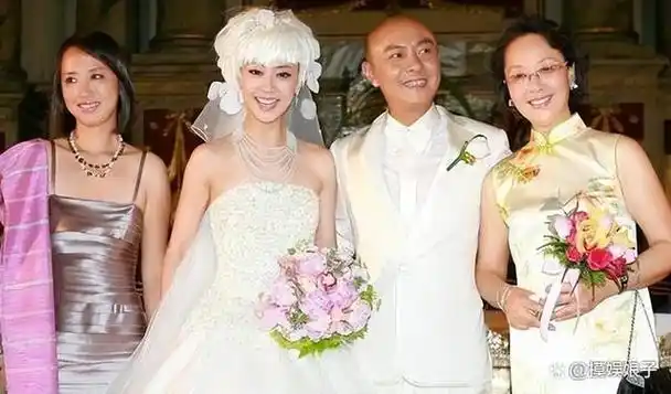 还有内陆著名歌手韩红,可谓群星汇聚.