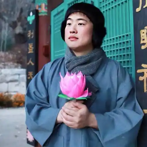 在正峰这里都不存在的,正常情况下,他会努力降低自己在家里的存在感