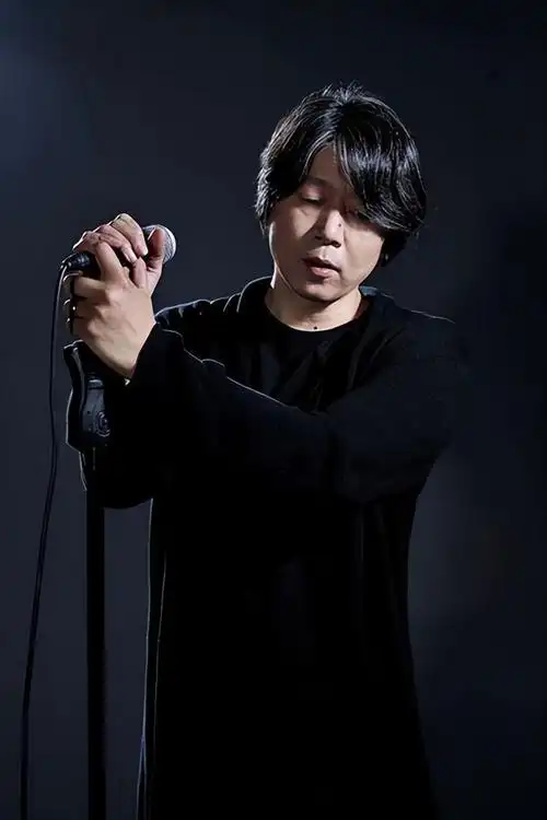 看看窦唯,老狼的现状,才发现周晓鸥已经走上了另一条"大道"