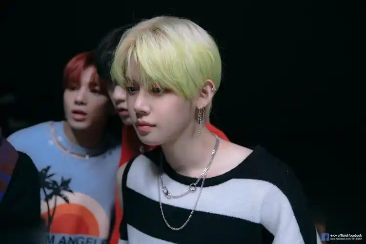 p>崔然竣,1999年9月13日出生于韩国首尔市城北区