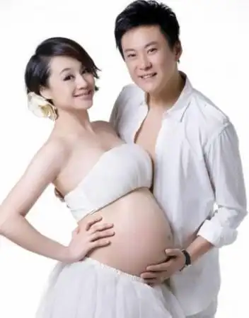 angelababy被指怀孕黄晓明求签问道 绝美大肚照比拼