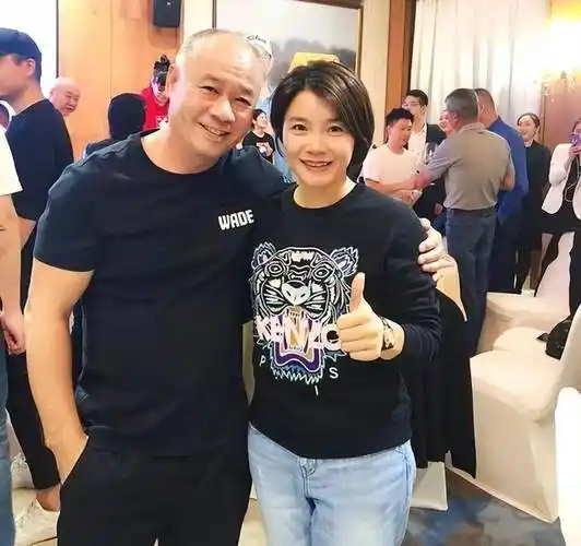 李宁发布全家福!