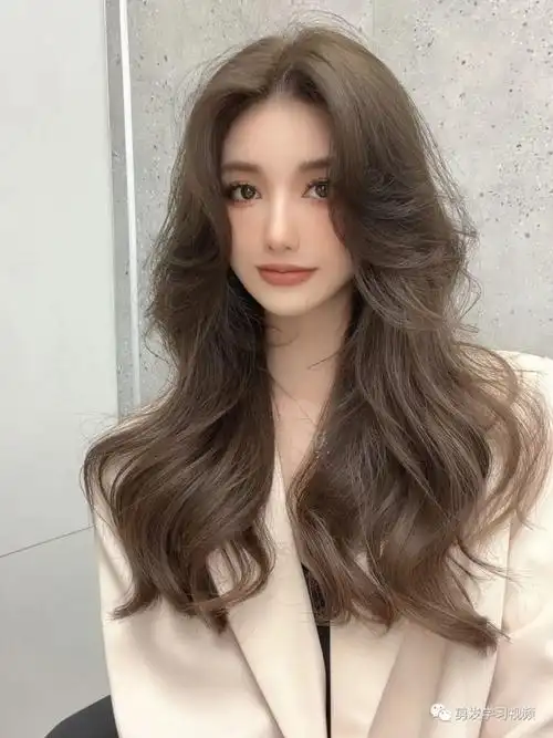 "渣女大卷烫"好看又不老气,超好打理插图19