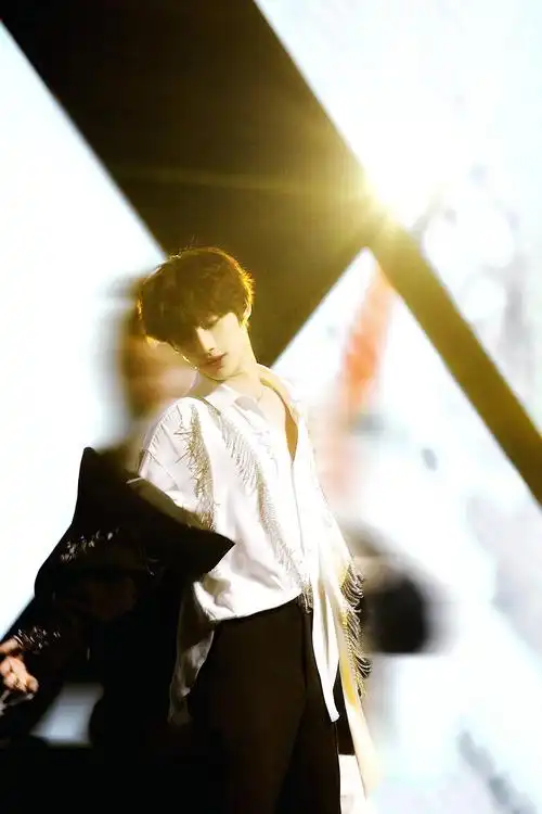 丁程鑫 神性图楼