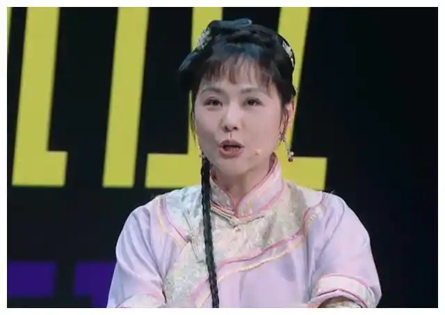 还珠格格揪心一幕柳青柳红20年后再见赵薇说了一句大实话