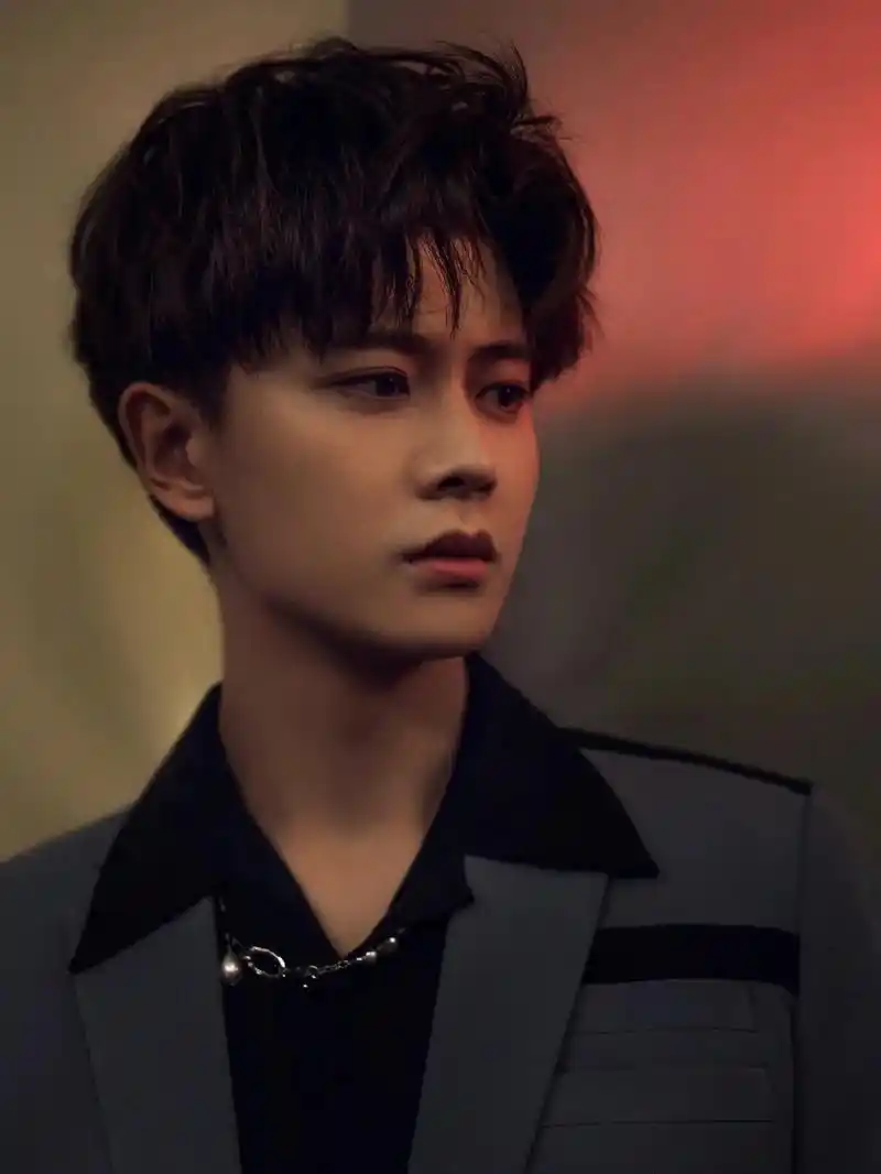 任嘉伦颜如玉照片|||#任嘉伦  #人间理想  陌上颜如玉, - 抖音