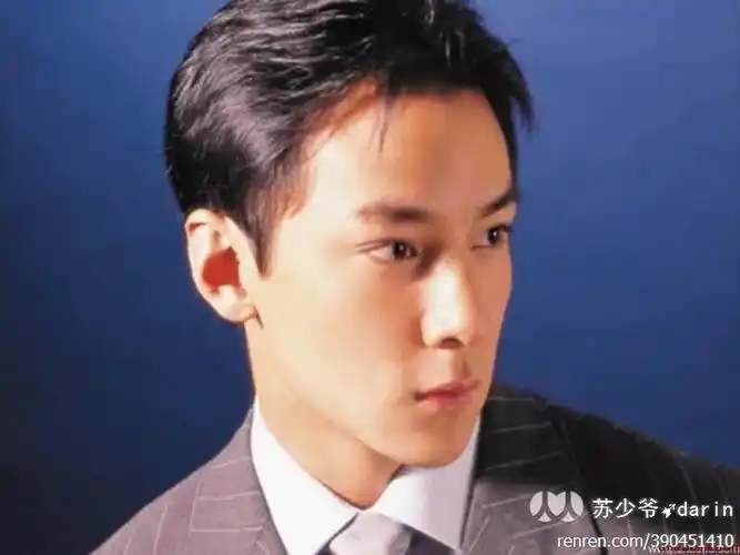 吴彦祖. - 街拍控的照片专辑:"明星刚出道时的照片,不乏雷人的.