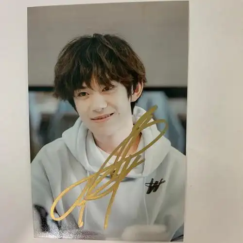易烊千玺亲笔签名照周边明信片七夕送女朋友表白礼物送闺蜜礼物33