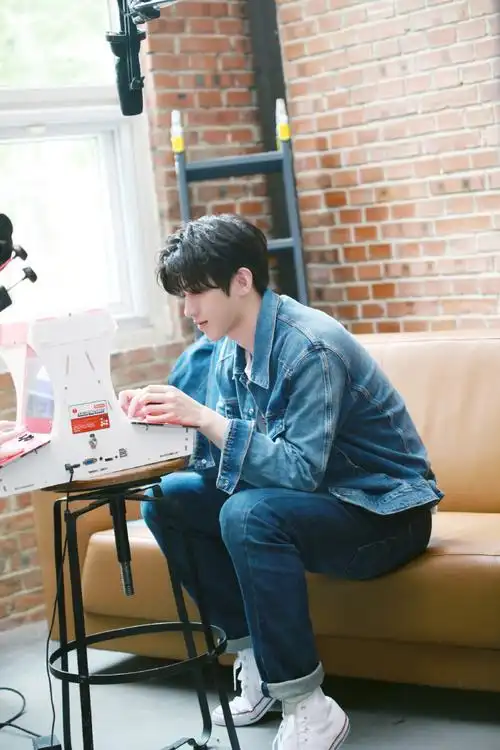 追寻意义蔡徐坤工作室972020