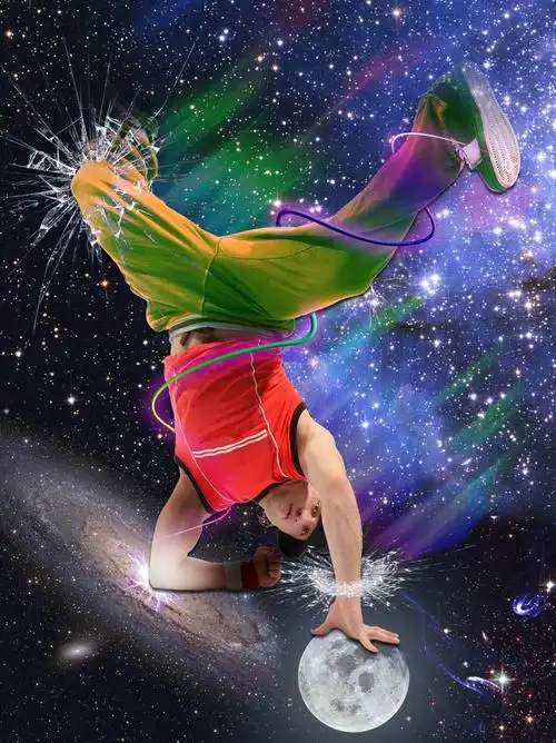 针对photoshop的特效设计,影像合成及创意思路进行了深入剖析和详细