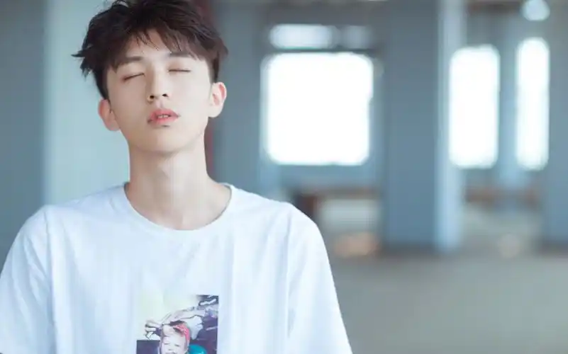 【赵英博】快男直播开黑赵英博cut