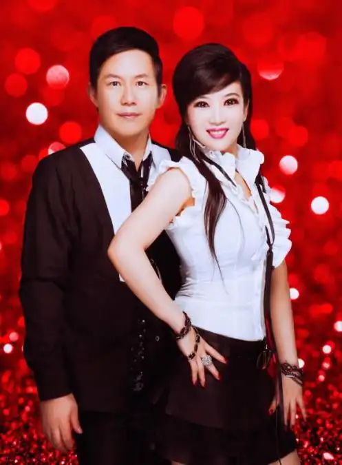 熊天平杨洋以歌惠友唱响惠民哥直播间