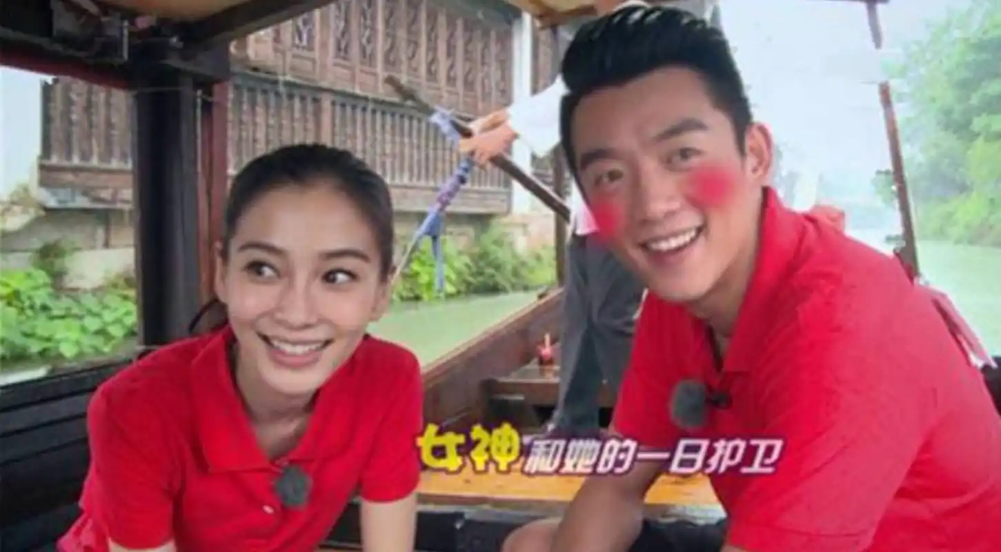 爱奇艺《奔跑吧》baby不经意一个小动作,暴露了和郑恺的真实关系