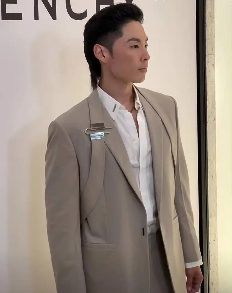 吴建豪好帅!这形象太好了!给人的感觉很干净清爽.