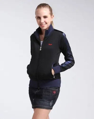 斐乐fila 女款炭黑色时尚长袖针织运动上衣