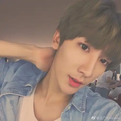 快乐男声,小虎牙,帅哥,可爱,美图,壁纸,头像