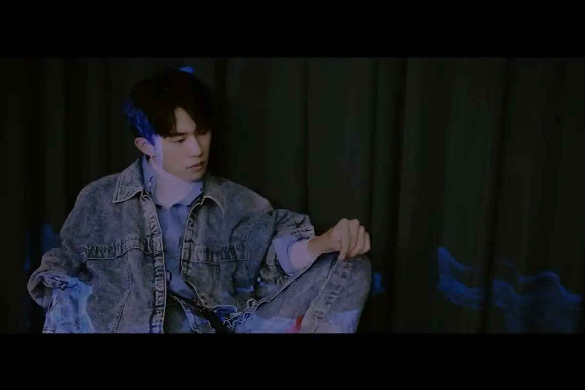 易烊千玺壁纸不惧镜头角度各面皆是惊玺