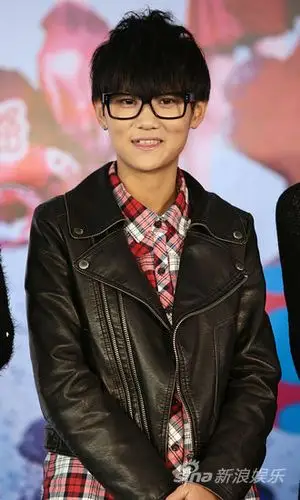 图文快女巡演签票会冠军段林希