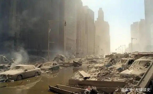 老照片:2001年9月11日,23张高清彩照再现美国911恐怖袭击事件!