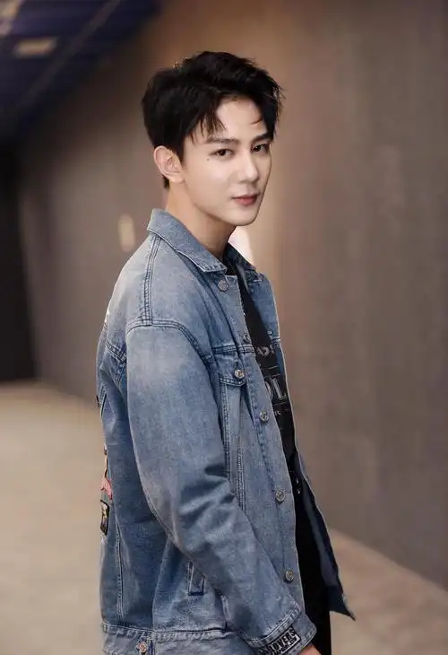 《创造营2019》夏之光活动照图片