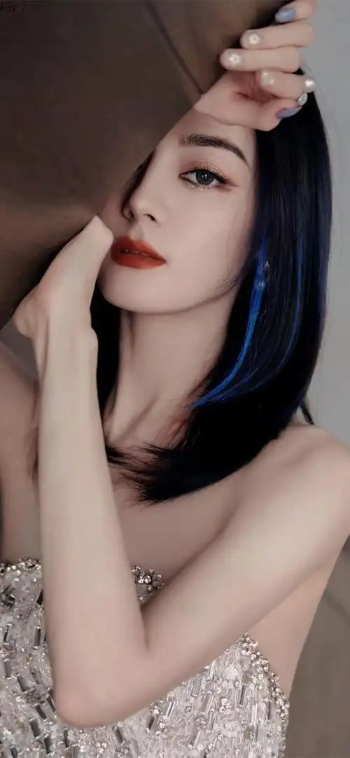 迪丽热巴壁纸,身材超级好的美女