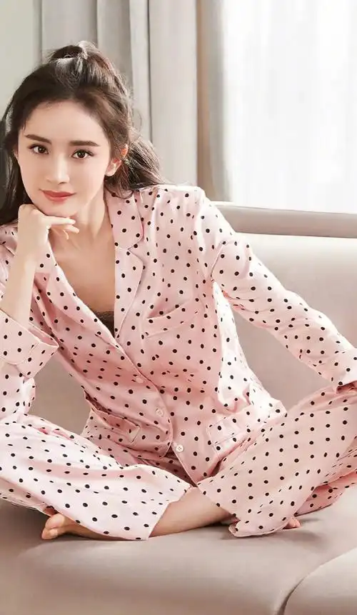 杨幂穿搭#一组维密睡衣秀,百搭多变,清新秀丽,尽显女性时尚精致之 ..